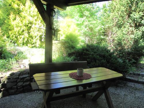 Taman di luar Ferienhaus Edersee