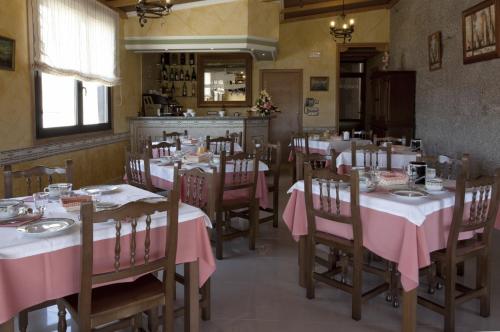 Restaurant o un lloc per menjar a Hotel Liñares