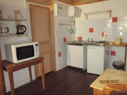 Appartements -2 Rue des Sybilles-La Plombinoise 주방 또는 간이 주방