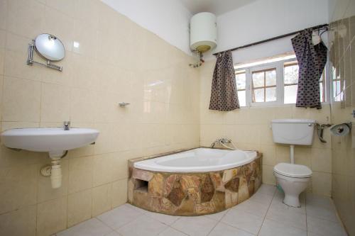 O baie la Jinja Safari Hotel