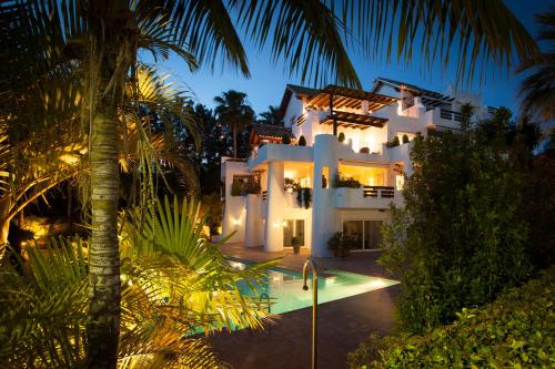 Hanami Alcazaba Beach Penthouse