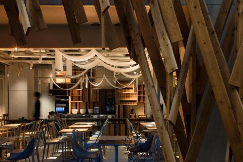 Un restaurante u otro lugar para comer en ONE@Tokyo