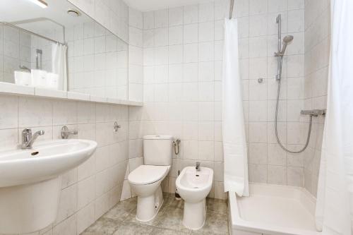 Um banheiro em Mieszkanie Republika - NoclegiSopot