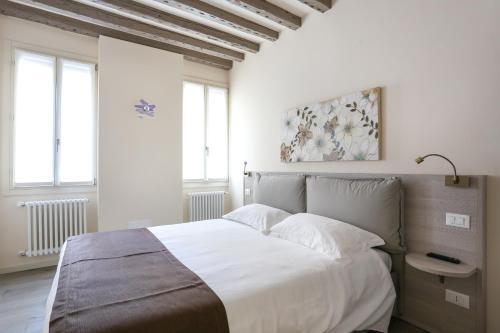 Katil atau katil-katil dalam bilik di Rialto Suite 1602