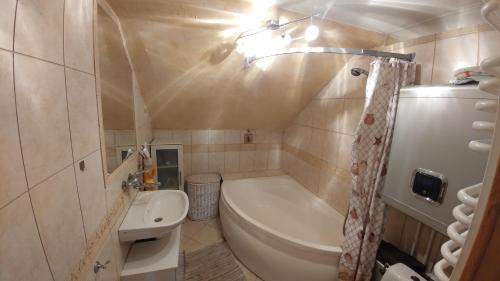 Koupelna v ubytování Apartament Łebcz