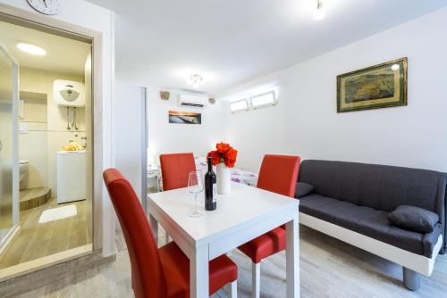 Lucky Apartment