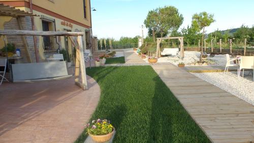 Gallery image of Il Casale Dei Ciliegi in SantʼOmero