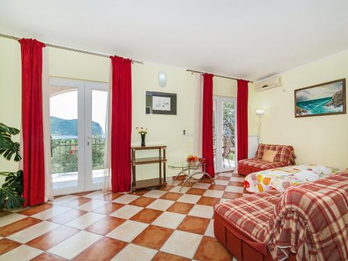Una cama o camas en una habitación de Apartments Midžor