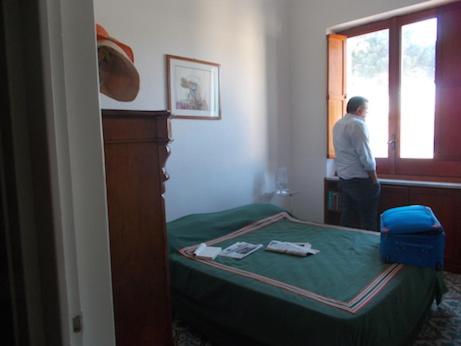 Lova arba lovos apgyvendinimo įstaigoje Casa Montagnese
