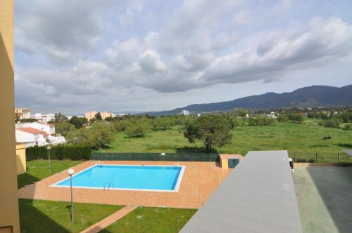 RNET - Stella Maris, Roses – Updated 2022 Prices
