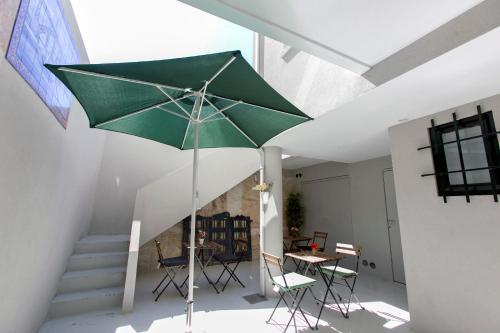 Friend & Family House