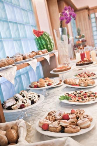 Mad på hotellet eller i nærheden