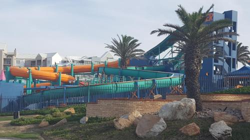 Πισίνα στο ή κοντά στο Yadah Guest House