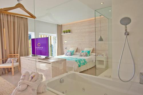 Kamar mandi di FERGUS Style Palmanova - Adults Only