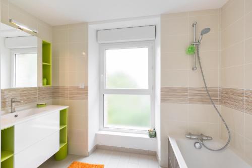 Koupelna v ubytování Corneille by Cocoonr