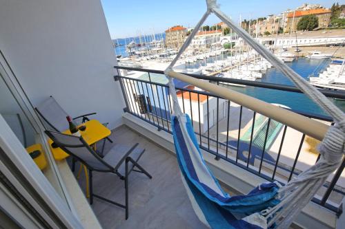 Μπαλκόνι ή βεράντα στο Apartment Zadractive - perfect view but no elevator