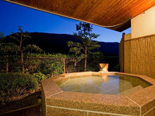 a smallificialificialificialificialificialificialificialificialificialificialificialificialificialificial at Yumoto Konpira Onsen Hananoyu Kobaitei in Kotohira