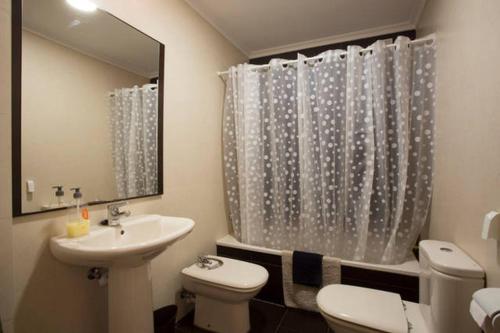 O baie la Apartamento Italia piscina aire acondicionado terraza y vistas montaña ideal para mascotas