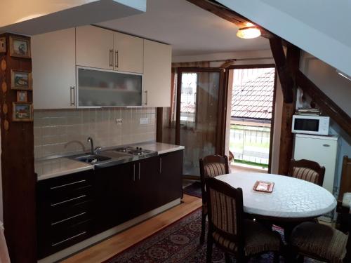 Dapur atau dapur kecil di Apartment Sun