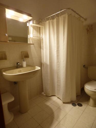 Ένα μπάνιο στο White House Hotel-Apart