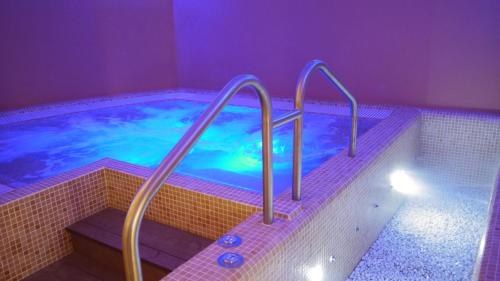Bazén v ubytování Hotel Portici - Romantik & Wellness nebo v jeho okolí
