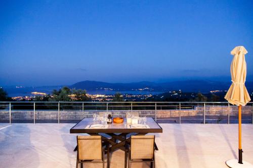 Φωτογραφία από το άλμπουμ του Alivia Lefkas Luxury Villas στην Απόλπαινα