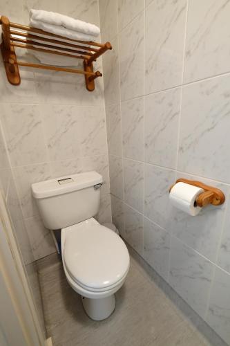Bilik mandi di Talisker Guest House