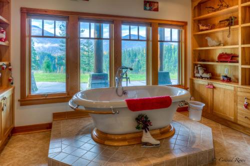 Fotografie z fotogalerie ubytování The Lodge at Trout Creek Bed and Breakfast v destinaci Trout Creek