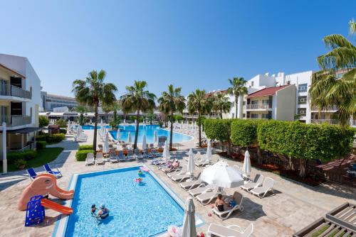 The swimming pool at or close to Barut B Suites