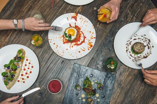 Mad på hotellet eller i nærheden