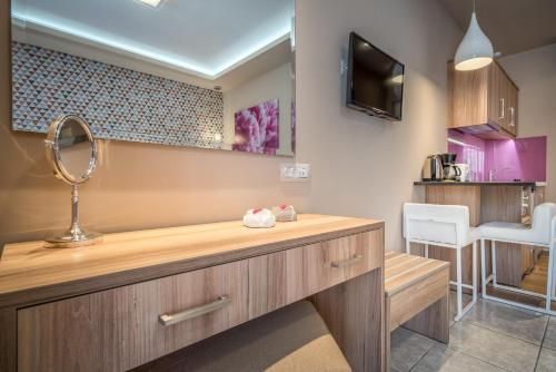 Dapur atau dapur kecil di Mavrias Village