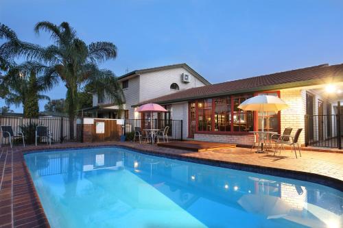 Foto da galeria de Tamworth Motor Inn & Cabins em Tamworth