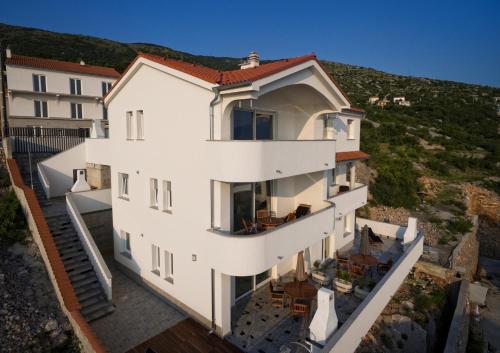Apartments Maris Senj