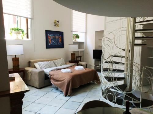 A seating area at Foro Romano Apartments A