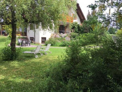 Taman di luar Ferienwohnung Söllner