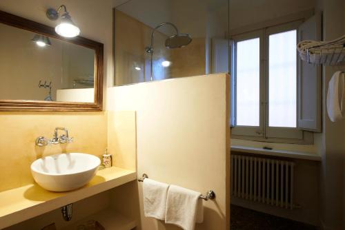 Koupelna v ubytování Hotel Aiguaclara