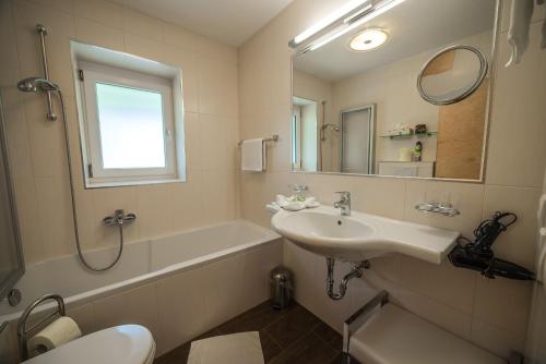 Un baño de Chalet Bernegg