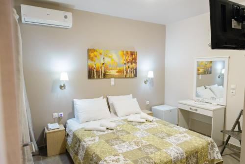 Gallery image of LUX Hotel in Piraeus