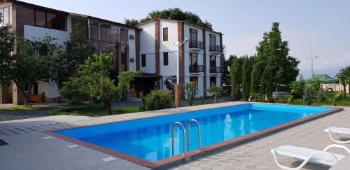 Swimming pool sa o malapit sa Shaloshvili's Cellar Hotel
