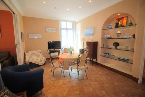 AGENCIA appartement Rue d'Antibes