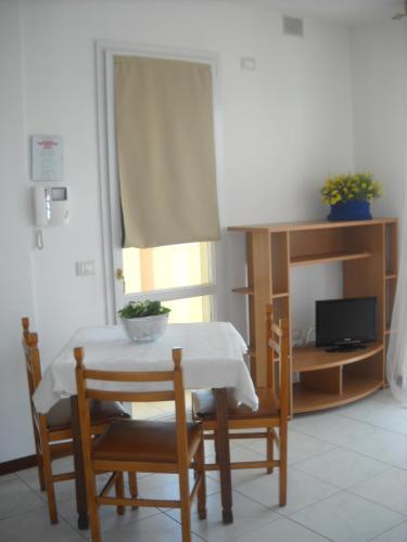 Μια τηλεόραση ή/και κέντρο ψυχαγωγίας στο Residence Maryel