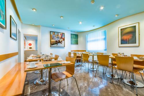 Luna And Simone Hotel Image