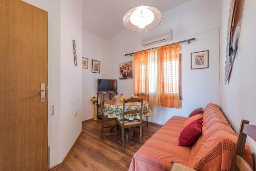 Μια τηλεόραση ή/και κέντρο ψυχαγωγίας στο Apartments Eva