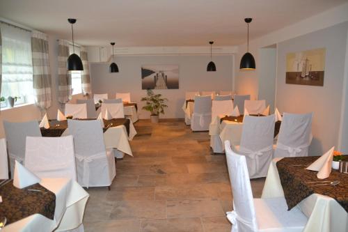 Gallery image of Seerestaurant & Suiten Hayat in Steindorf am Ossiacher See