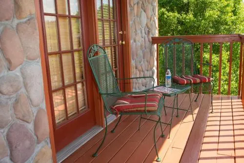 Berry Springs Lodge photo 11