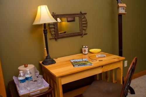 Berry Springs Lodge photo 42