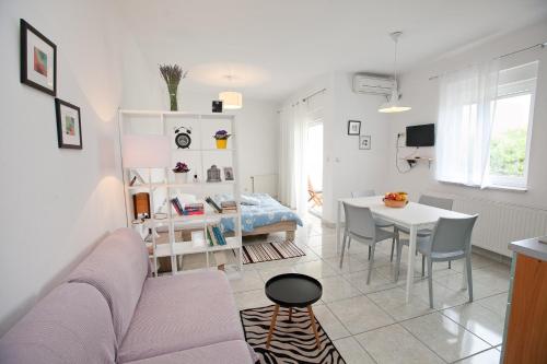Seaview holiday house Mali Rog
