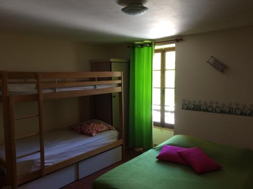 Fotografie z fotogalerie ubytování Gite Le Pelens v destinaci Saint-Martin-dʼEntraunes