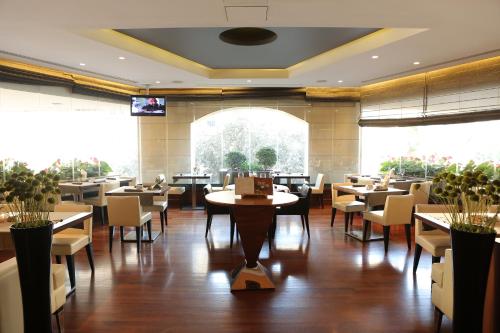 Restaurace v ubytování ParkTower Suites