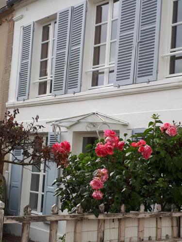 Foto dalla galleria di La Maison Du 6 ad Arromanches-les-Bains